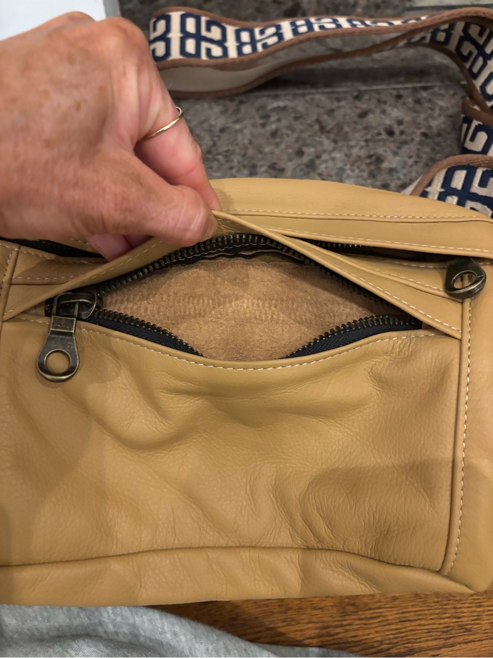 Parker Thatch Leather Shoulder Bag with Patterned Strap - Picture 8 of 10